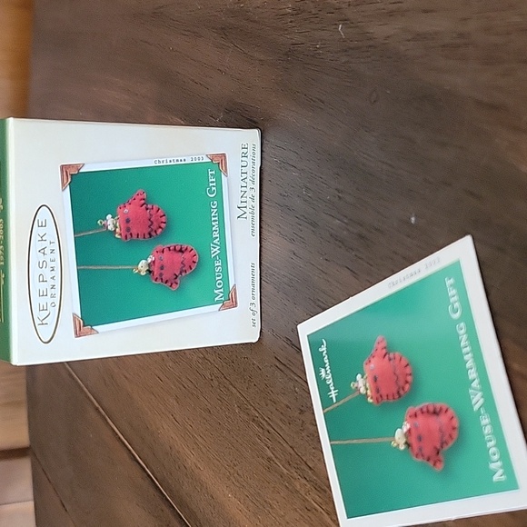 Hallmark Other - Hallmark Vintage 2003 MOUSE WARMING GIFT Miniature Ornament